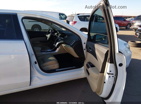 19UUB2F3XJA003395 2018 ACURA TLX Белый Вид салона спереди