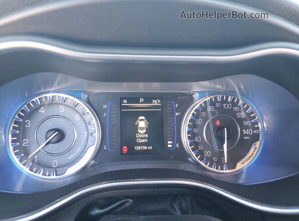 1C3CCCAB8HN510623 2017 CHRYSLER 200 Угольный Вид щитка приборов
