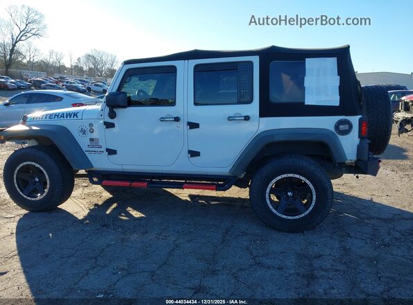 1C4BJWDG5GL286937 2016 JEEP WRANGLER UNLIMITED White 360 interior view