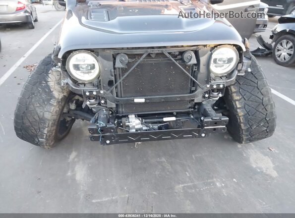 1C4HJXFN6LW222832 2020 JEEP WRANGLER UNLIMITED Серый Вид спереди