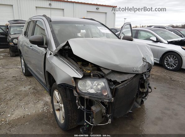1C4NJCBA1GD611538 2016 JEEP COMPASS Silver Vista frontal