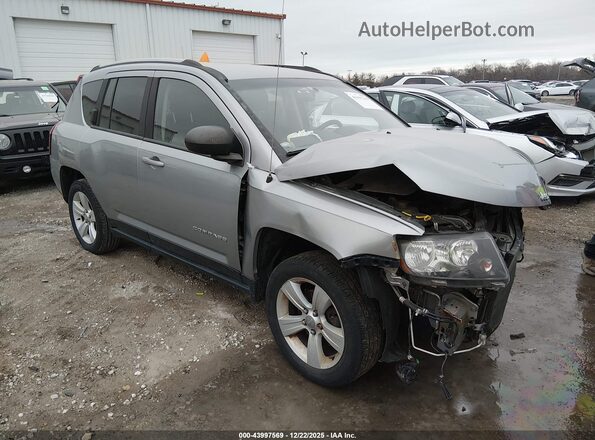 1C4NJCBA1GD611538 2016 JEEP COMPASS Silver Delantero derecho
