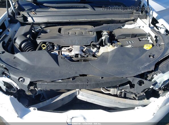 1C4PJLLN4KD147602 2019 JEEP CHEROKEE White Rear view