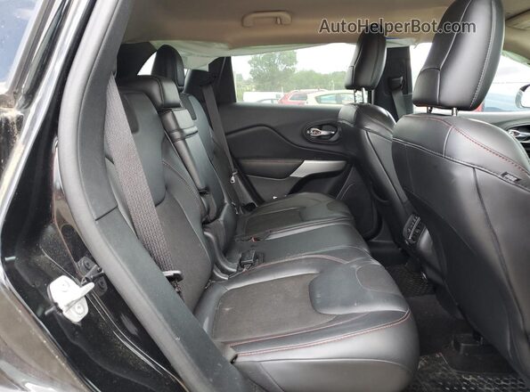 1C4PJMBX3JD508941 2018 JEEP CHEROKEE Черный Вид задней части салона