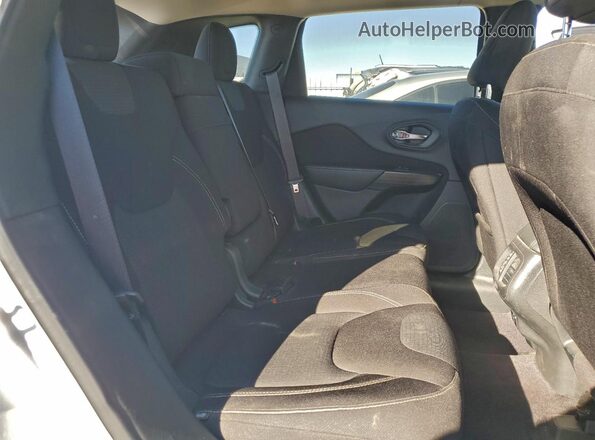 1C4PJMCS0HW506095 2017 JEEP CHEROKEE White Սալոնի հետևի տեսք