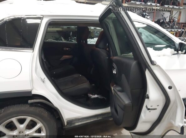 1C4PJMCS6HW633238 2017 JEEP CHEROKEE White VIN კოდის სტიკერის ხედი