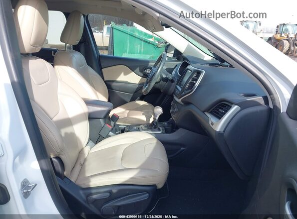 1C4PJMDS3HW545505 2017 JEEP CHEROKEE White Widok wnętrza z przodu