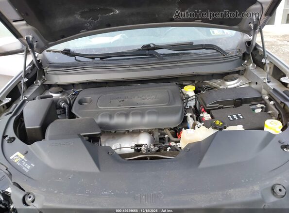 1C4PJMLB1LD560106 2020 JEEP CHEROKEE Серебряный Вид сзади