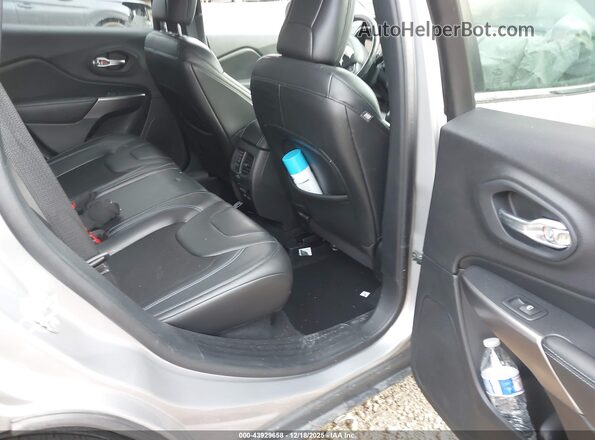 1C4PJMLB1LD560106 2020 JEEP CHEROKEE Серебряный Вид наклейки с VIN-кодом