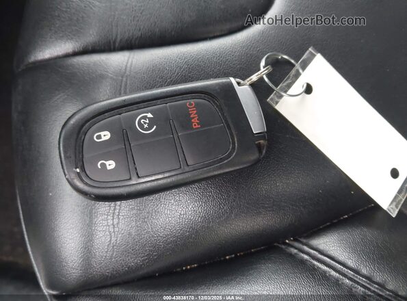 1C4PJMLB2LD516356 2020 JEEP CHEROKEE Белый Вид панели приборов