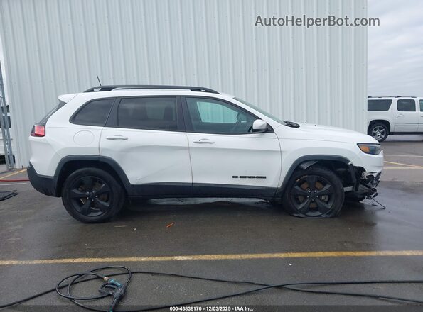 1C4PJMLB2LD516356 2020 JEEP CHEROKEE Белый Вид задней части салона