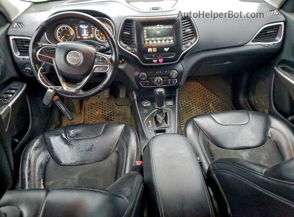 1C4PJMLB2LD551897 2020 JEEP CHEROKEE Серебряный Вид панели приборов