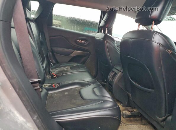 1C4PJMLB2LD551897 2020 JEEP CHEROKEE Серебряный Вид задней части салона