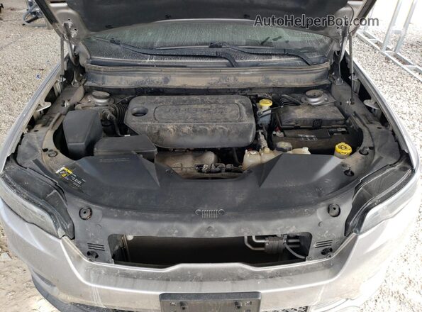 1C4PJMLB5LD602518 2020 JEEP CHEROKEE Серебряный Вид подкапотного пространства