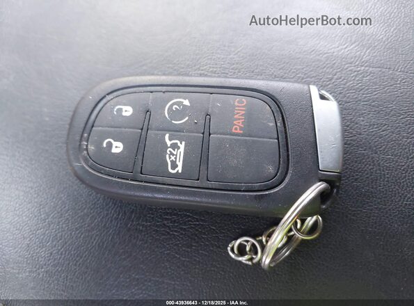 1C4PJMMB0PD106949 2023 JEEP CHEROKEE Черный Вид панели приборов