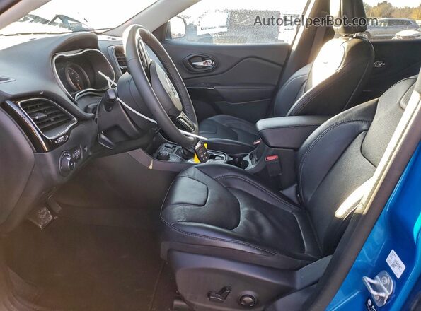 1C4PJMMB0PD114503 2023 JEEP CHEROKEE Синий Вид салона спереди