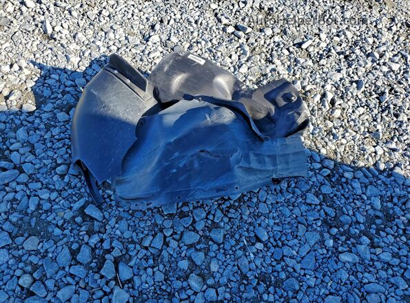 1C4PJMMB4PD110180 2023 JEEP CHEROKEE Blue Widok naklejki z numerem VIN