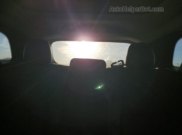 1C4PJMMB9PD102088 2023 JEEP CHEROKEE White Widok tylnych siedzeń