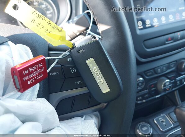 1C4PJMMN1ND545889 2022 JEEP CHEROKEE Черный Вид панели приборов