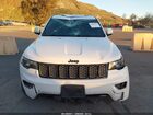 2018 Jeep Grand Cherokee Altitude 4x2 Белый vin: 1C4RJEAG9JC512630