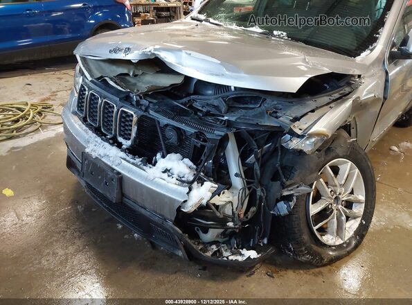 1C4RJFAG7HC610362 2017 JEEP GRAND CHEROKEE Серебряный Вид спереди