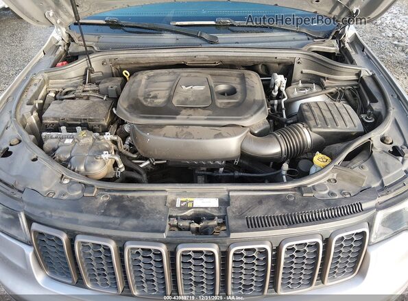 1C4RJFBG6GC384666 2016 JEEP GRAND CHEROKEE Серебряный Вид сзади
