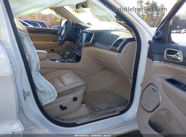 1C4RJFCG6JC215821 2018 JEEP GRAND CHEROKEE Белый Вид салона спереди