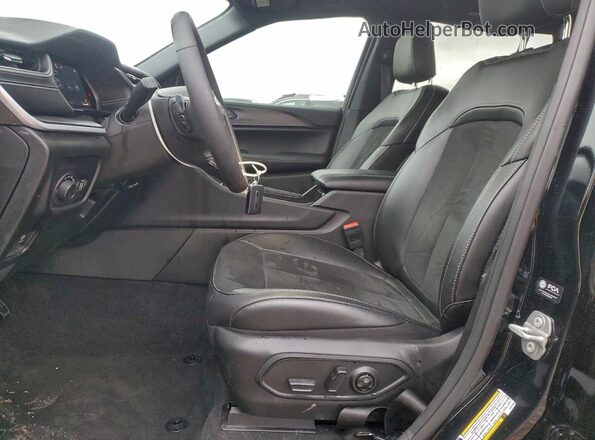 1C4RJHAG7SC264588 2025 JEEP GRAND Черный Вид салона спереди