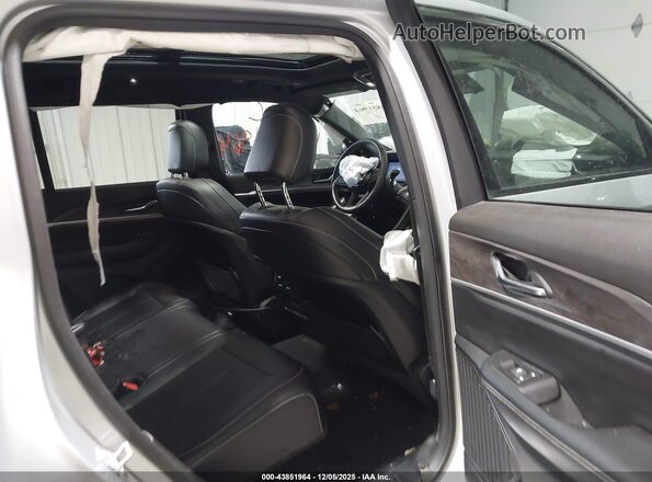 1C4RJHBG9SC272562 2025 JEEP GRAND CHEROKEE Silver Vista de la etiqueta del VIN