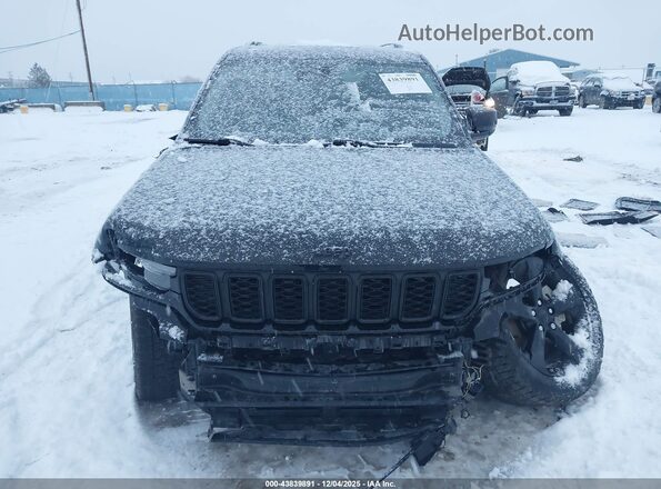 1C4RJHBGXPC517909 2023 JEEP GRAND CHEROKEE Черный Вид панели приборов