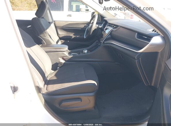 1C4RJJAG6P8901665 2023 JEEP GRAND CHEROKEE L Белый Вид салона спереди