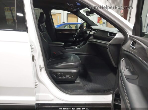 1C4RJKBG9R8539886 2024 JEEP GRAND CHEROKEE L Белый Вид салона спереди