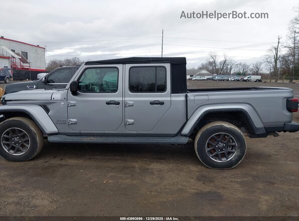 1C6HJTFG3LL133514 2020 JEEP GLADIATOR Silver Вид задньої частини салону