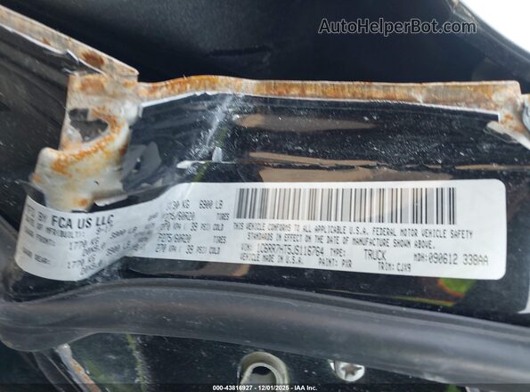 1C6RR7HT5JS116764 2018 RAM 1500 Черный Вид подкапотного пространства