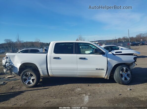 1C6RREGG2SN640205 2025 RAM 1500 Белый Вид задней части салона