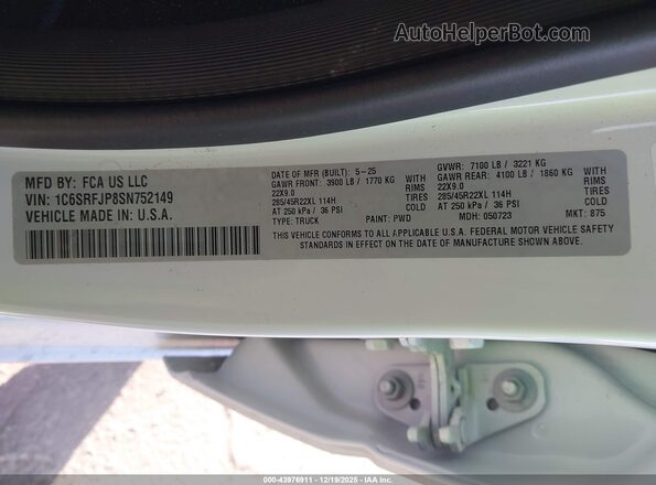 1C6SRFJP8SN752149 2025 RAM 1500 Белый Вид подкапотного пространства