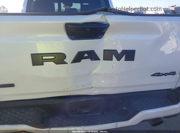 1C6SRFJP8SN752149 2025 RAM 1500 Белый Вид спереди
