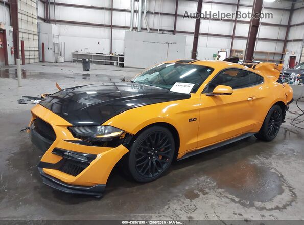 1FA6P8CF8K5189657 2019 FORD MUSTANG Оранжевый Передняя левая четверть