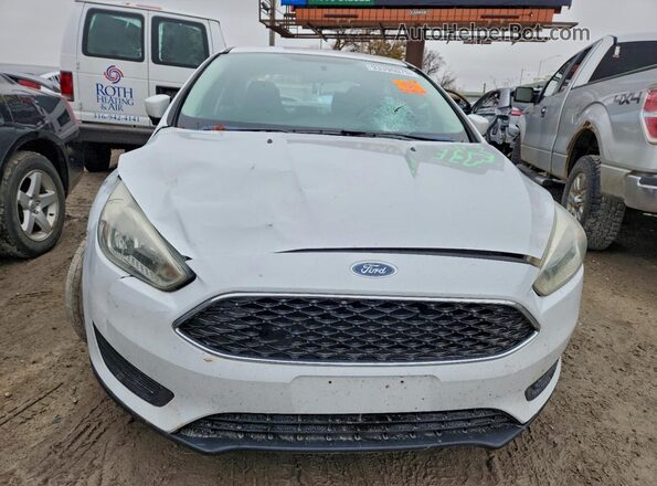 1FADP3F22HL217833 2017 FORD FOCUS White Widok z przodu