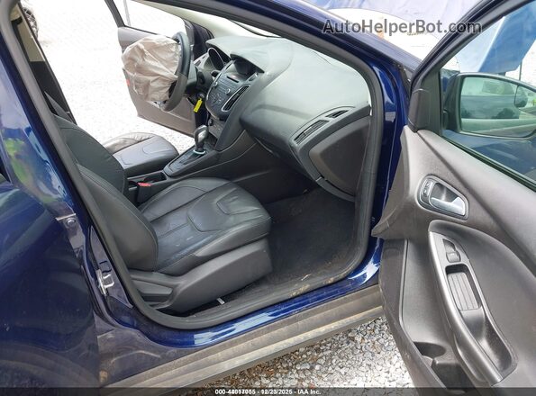 1FADP3F23GL368811 2016 FORD FOCUS Синий Вид салона спереди