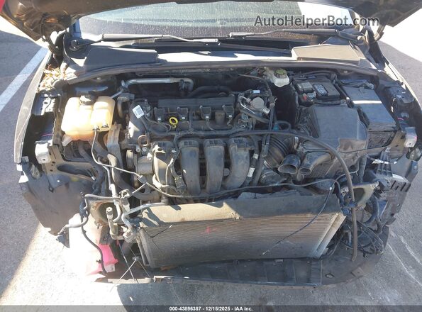 1FADP3F23JL252709 2018 FORD FOCUS Черный Вид сзади