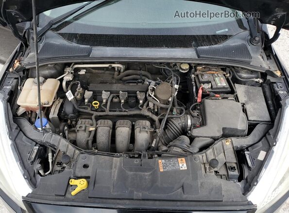1FADP3K22GL205721 2016 FORD FOCUS Black Rear interior view