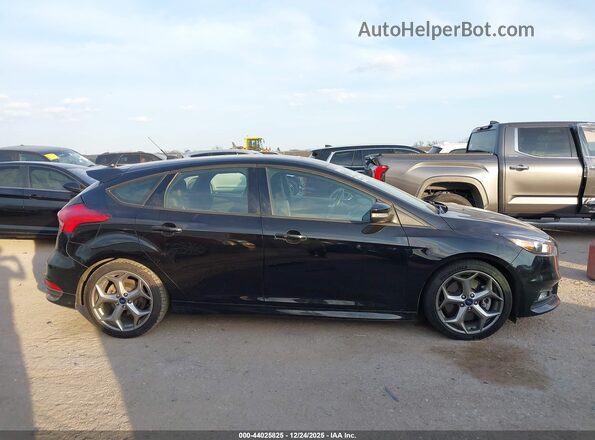 1FADP3L92GL390218 2016 FORD FOCUS ST Черный Вид задней части салона