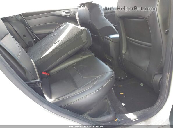 1FADP3L93HL298858 2017 FORD FOCUS ST Белый Вид наклейки с VIN-кодом
