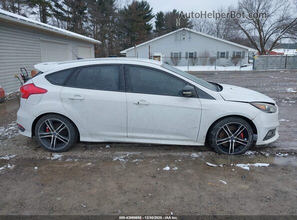1FADP3L97GL221747 2016 FORD FOCUS ST White Widok wnętrza z tyłu