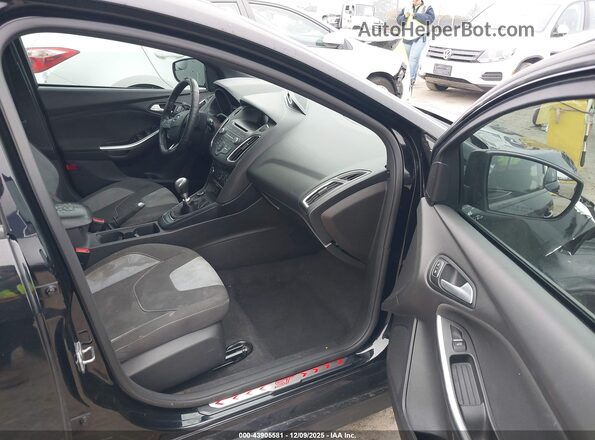 1FADP3L97HL246083 2017 FORD FOCUS ST Черный Вид салона спереди