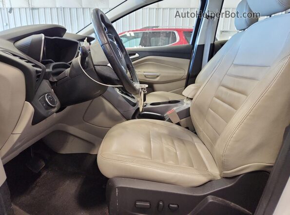 1FADP5AU4JL104203 2018 FORD C-MAX Белый Вид салона спереди