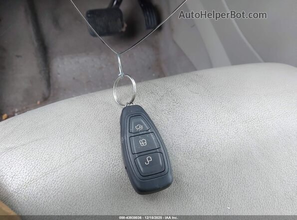 1FADP5BUXGL117335 2016 FORD C-MAX HYBRID Красный Вид панели приборов