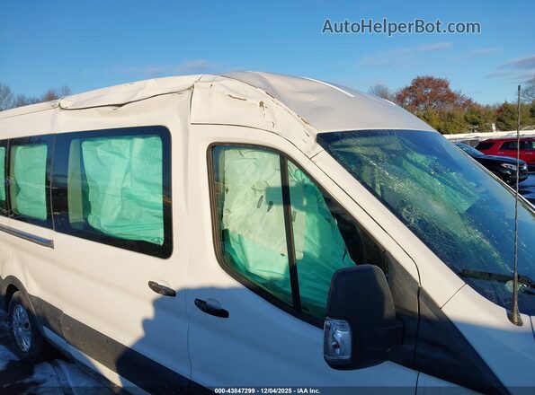 1FBAX2C83NKA73702 2022 FORD PASSENGER White Դիմացի տեսք