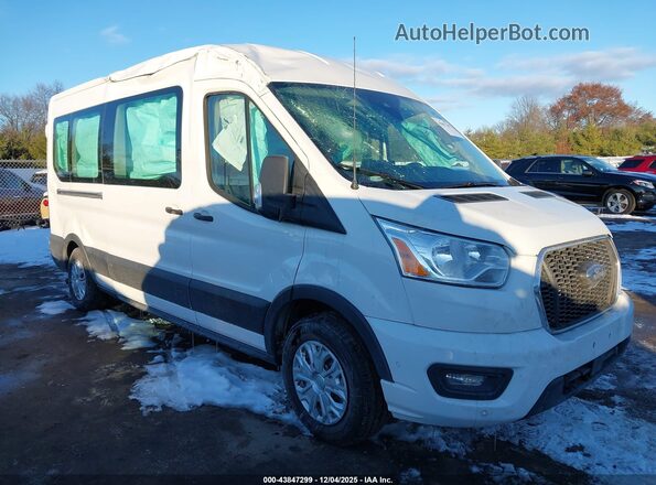 1FBAX2C83NKA73702 2022 FORD PASSENGER White Առջևի աջ
